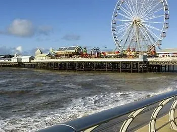 The Maydor Blackpool 3*,